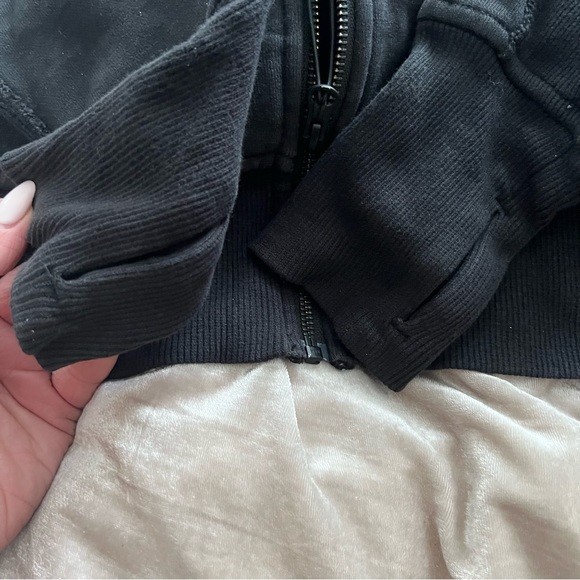 ✨Rare✨ Scuba neck lululemon sweatshirt - Picture 5 of 6